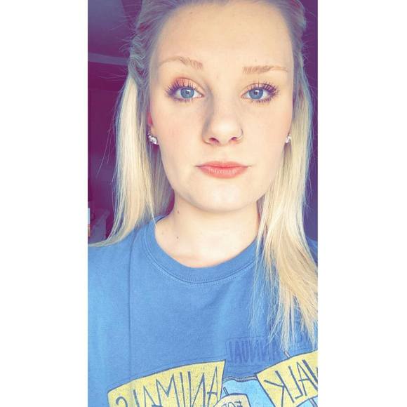 Profile Picture of Audrey Gehringer (@audreygrace101) on Poshmark