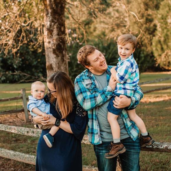 Profile Picture of Keely Formont (@keelyformont) on Poshmark