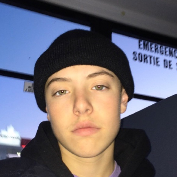 Profile Picture of Jonathan Sheepwash (@j_sheepwash) on Poshmark