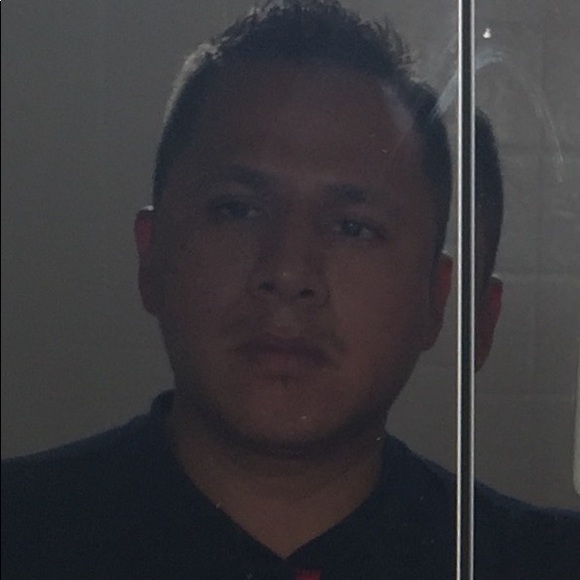 Profile Picture of Tim Lopez (@lopezsim99) on Poshmark