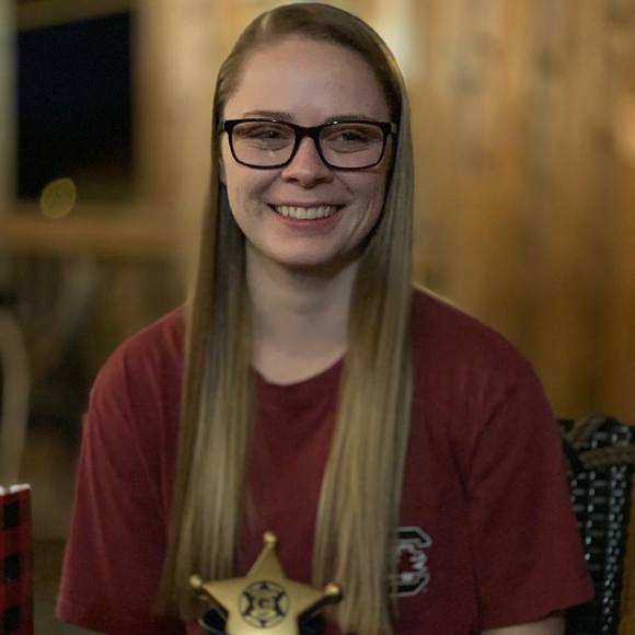 Profile Picture of Katelyn Kniphfer (@katelynkni) on Poshmark