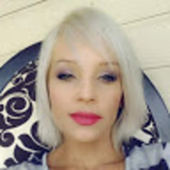 Profile Picture of Crystal Player (@clbross8) on Poshmark