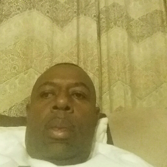 Profile Picture of Anthony Byrd (@awbyrd) on Poshmark