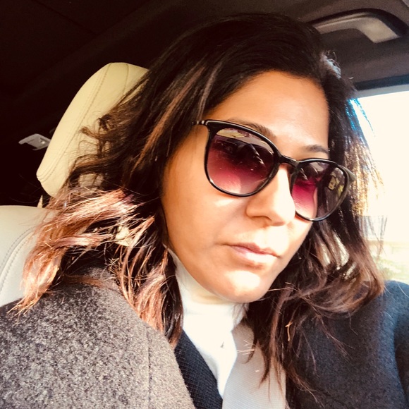 Profile Picture of Tanuja Uttamchandani (@mysticlaw75) on Poshmark
