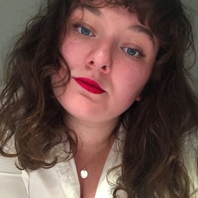 Profile Picture of Abi Cook (@AbigailThePoet) on Twitter