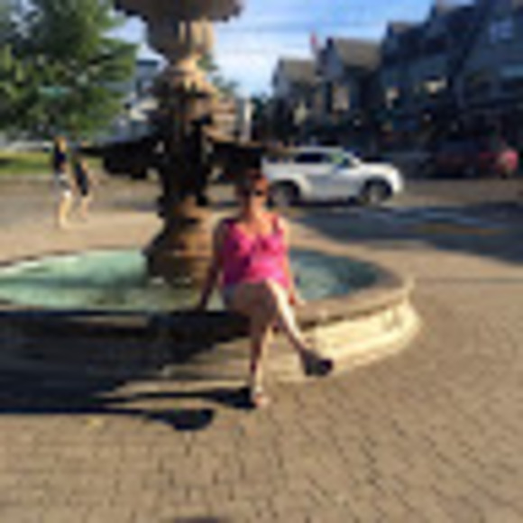 Profile Picture of Marsha Bronson (@nygirl0696) on Poshmark