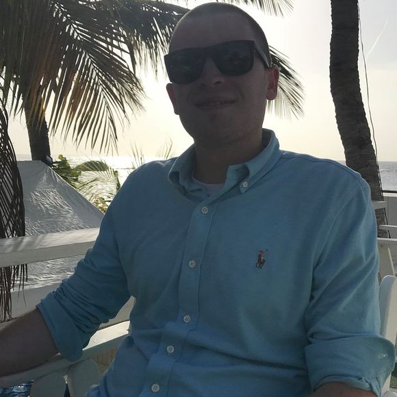 Profile Picture of David Routh (@drouth26) on Poshmark