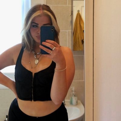 Profile Picture of Emily Ruth Mitchell (@_Emilyruth) on Twitter