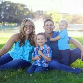 Profile Picture of Mallory Peterson (@malloryjeanp) on Pinterest