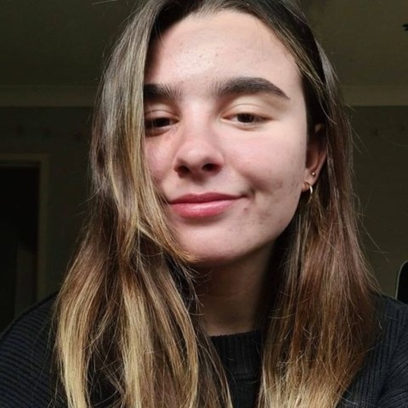 Lucy Lazich - Poshmark Profile Picture of Lucy Lazich (@lucyalazich) on Poshmark