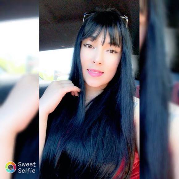 Profile Picture of Daniela Rubio (@danirubio390) on Poshmark