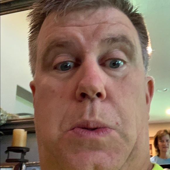 Profile Picture of Daniel Dawson (@danieldawson933) on Poshmark