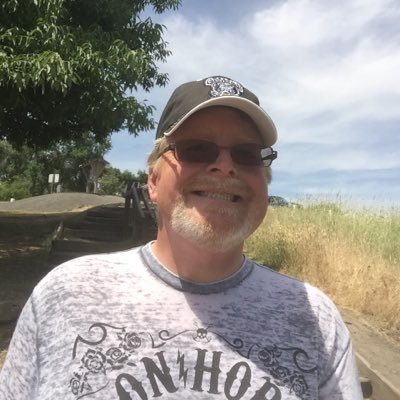 Profile Picture of James McMillan (@themusicguy66) on Twitter