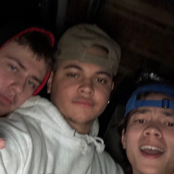 Profile Picture of James Hodge (@jameshodgee) on Poshmark