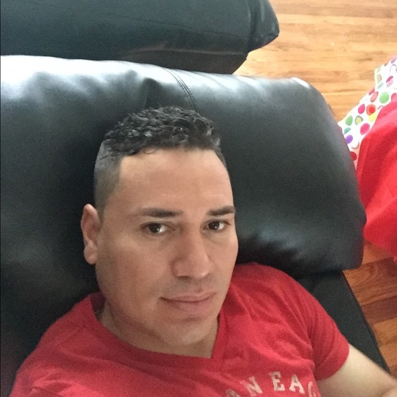 Profile Picture of Larry Cardenas (@larry1805) on Poshmark