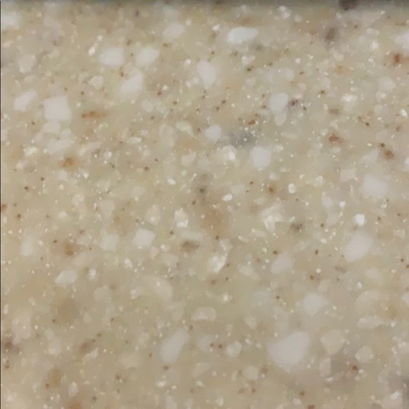 Profile Picture of Christy Runyon (@nikkita66) on Poshmark