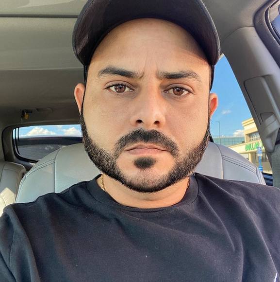 Profile Picture of Daniel Silva (@i9storeusa) on Poshmark