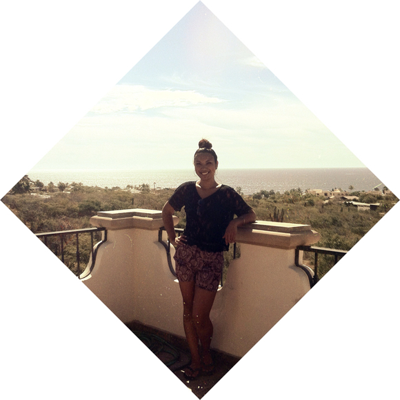 Profile Picture of Andrea Buensuceso (@drea826) on Poshmark