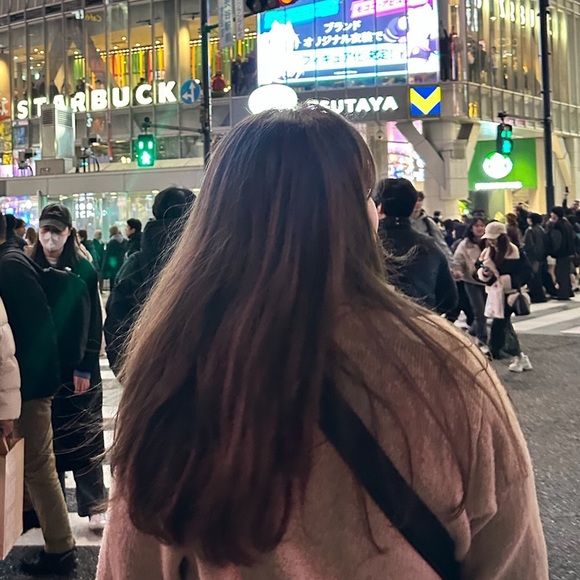 Profile Picture of Haley Kaldis (@haleykaldis) on Poshmark