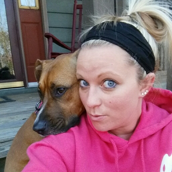 Profile Picture of Christina Talley webber (@lilkriizz) on Poshmark