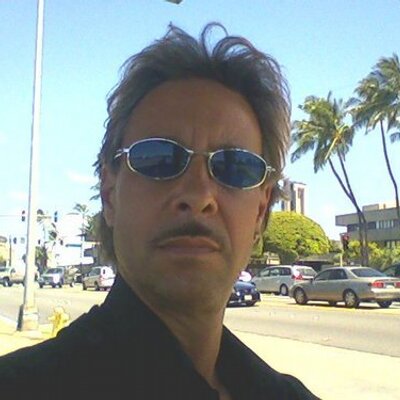 Profile Picture of Mike Auricchio (@icenfirexo) on Twitter