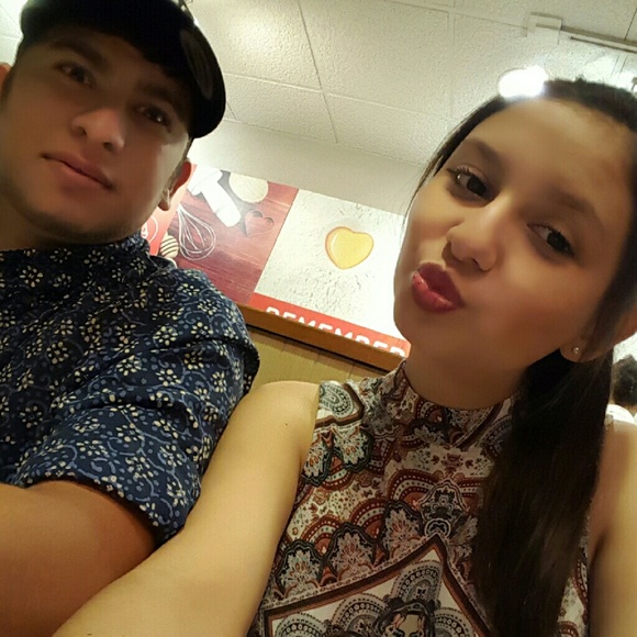 Profile Picture of Jonathan Mota (@jony21) on Poshmark