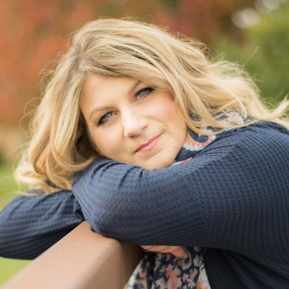 Profile Picture of Christie Rocco-moore (@christierocc923) on Poshmark