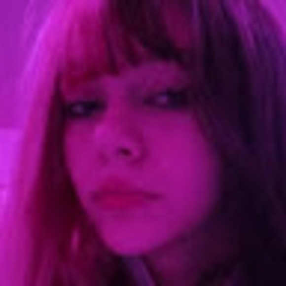 Profile Picture of Ivy Miskill (@miskillivy) on Poshmark