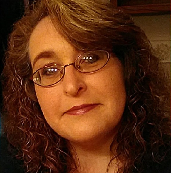 Profile Picture of Jennifer Pavolko (@ladyphoenix327) on Poshmark