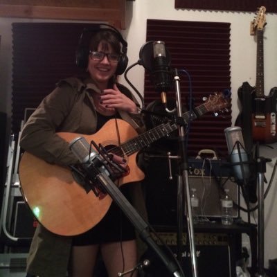 Profile Picture of Samantha Riney (@SamElizabethMus) on Twitter