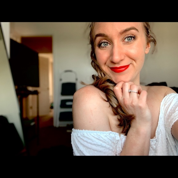 Profile Picture of Sarah Adelfio (@saradelfi) on Poshmark