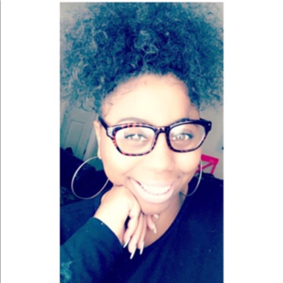 Profile Picture of Landon Mcquarters (@sweetlanlan) on Poshmark