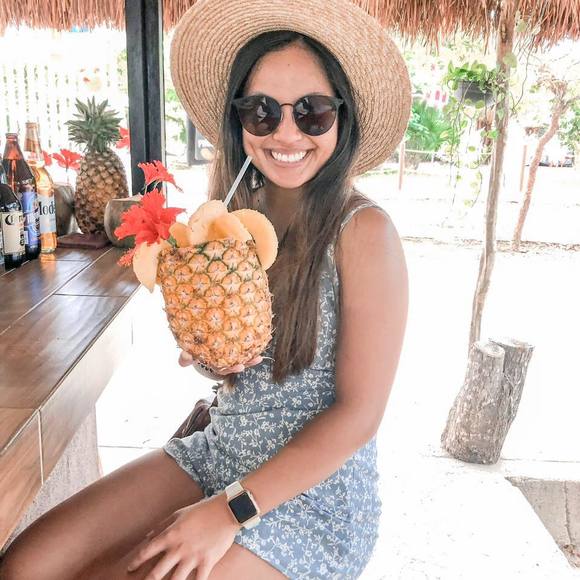 Profile Picture of Iris Corrales (@irisshaye) on Poshmark