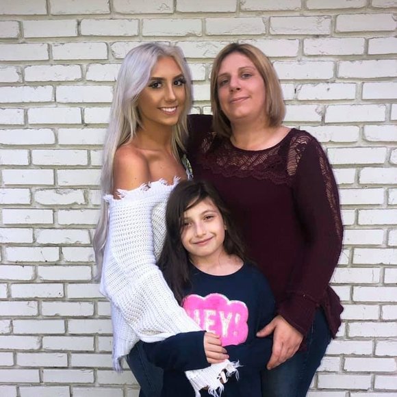 Kaite Quarles - Poshmark Profile Picture of Kaite Quarles (@kaitequarles) on Poshmark