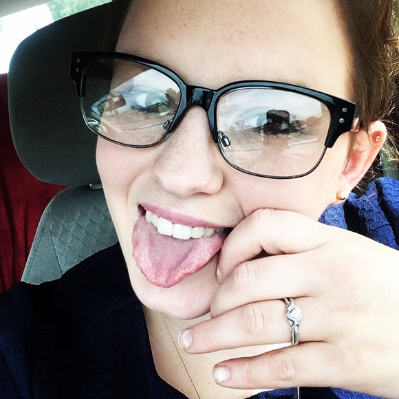 Profile Picture of Whitney Melius (@whitney1melius) on Poshmark