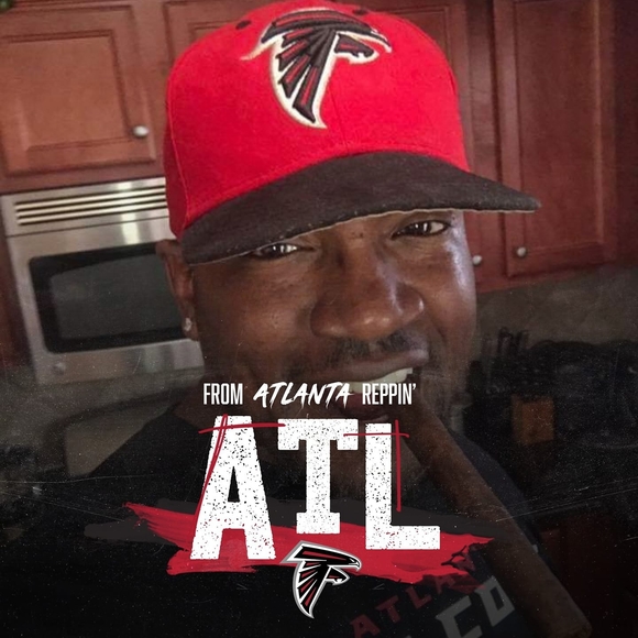 Profile Picture of James Hugh (@j_hugh) on Poshmark