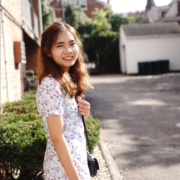 Profile Picture of June Nguyen (@phuogdug) on Poshmark