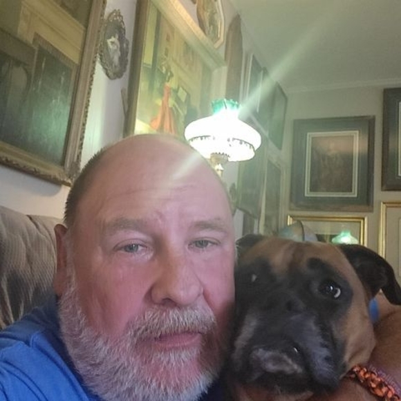 Profile Picture of Greg Watts (@gewatts22) on Poshmark