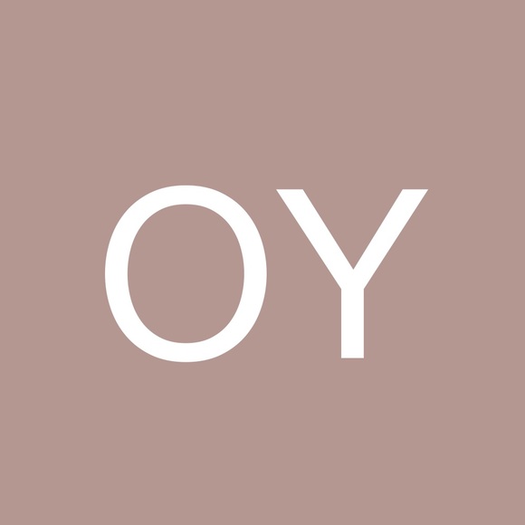 Profile Picture of Olivia Yohai (@oliviayohai) on Poshmark