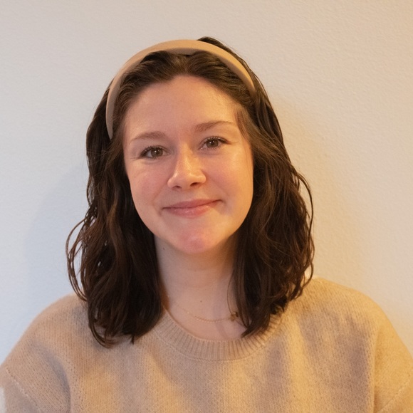 Profile Picture of Brittny Studinski (@brittandrews) on Poshmark