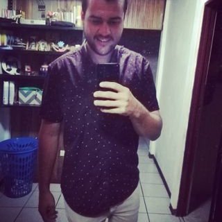 Profile Picture of Emilio León (@EmilioLen17) on Twitter