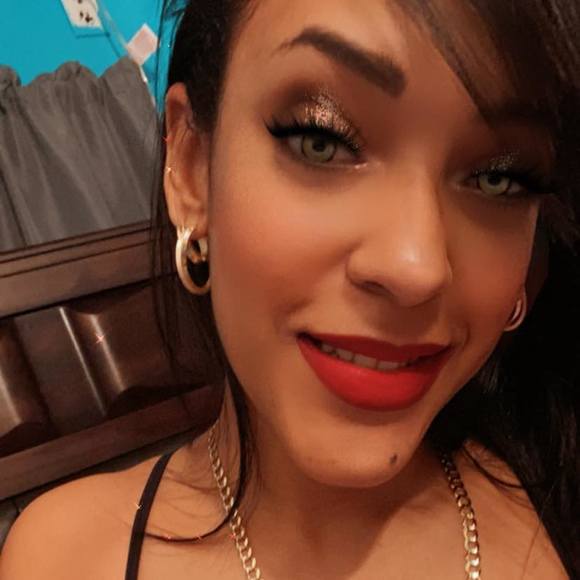 Profile Picture of Gretter Cubanita (@gretternap) on Poshmark