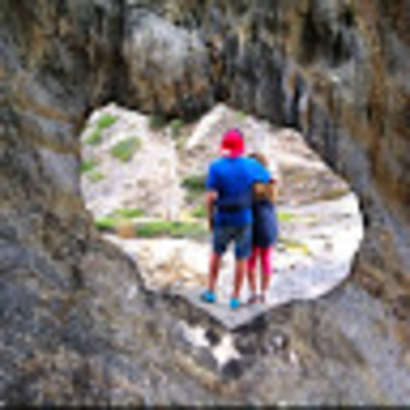 Profile Picture of Àlex Bolaños (@alexbp210) on Poshmark