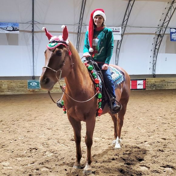 Profile Picture of Luanne Pelletier (@luannepelletier) on Poshmark