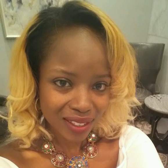 Profile Picture of Candice Addo (@candiceaddo) on Poshmark