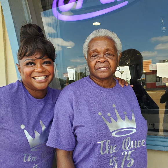 Profile Picture of Jacqueline Hicks (@jacquelinehi361) on Poshmark