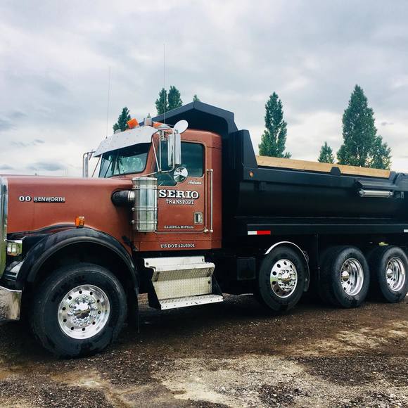 Profile Picture of Autumn Serio (@autumnserio) on Poshmark