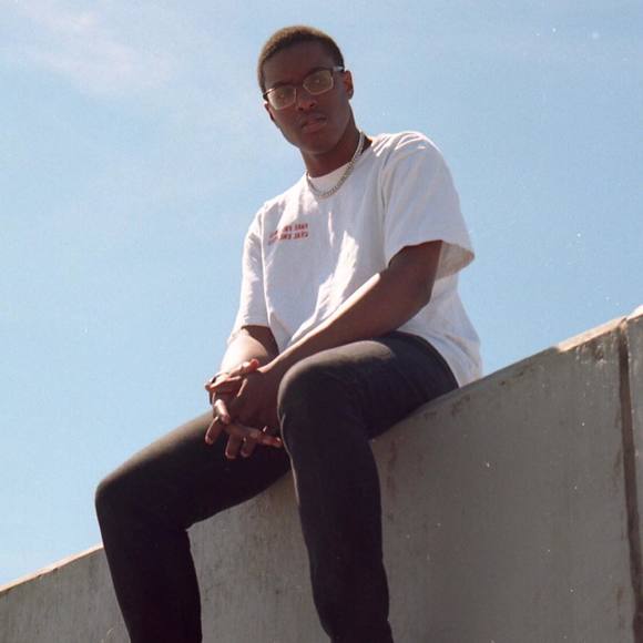 Evan Pondja - Poshmark Profile Picture of Evan Pondja (@evanpondja) on Poshmark