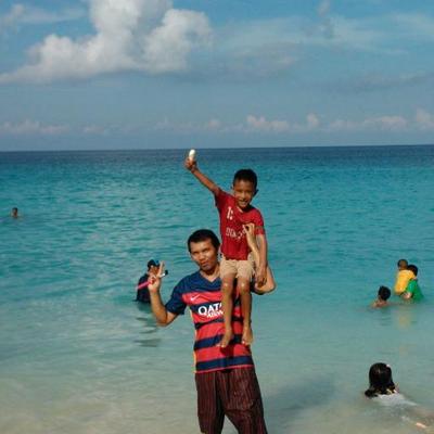 Profile Picture of ᵐʸ ᶰᵃᵐᵉ ᶤˢ Ronald L (@vodkaList) on Twitter