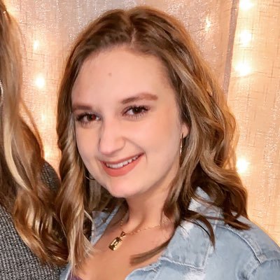 Profile Picture of Jenna Chase (@evrybodyCHASEme) on Twitter